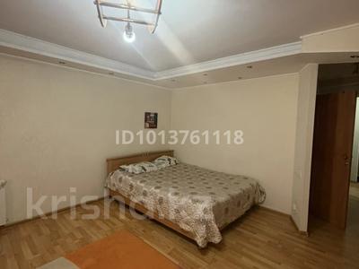 1-комнатная квартира · 40 м² · 2/9 этаж, мкр Новый Город, Назарбаева 45 за 11 000 ₸ в Караганде, Казыбек би р-н