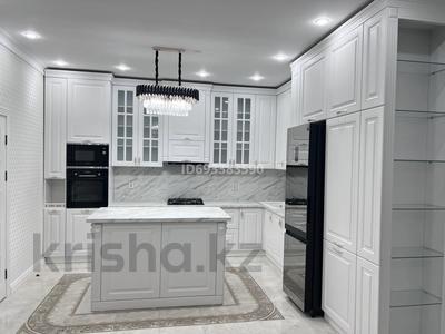 Отдельный дом · 6 комнат · 360 м² · 8 сот., 5А мкр. 14/8 за 140 млн 〒 в Аксае