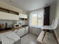 2-бөлмелі пәтер · 64 м² · 3 қабат, Хусаинова 157 — Универмаг, бағасы: 15 000 ₸ в Уральске, мкр Школьник — фото 4