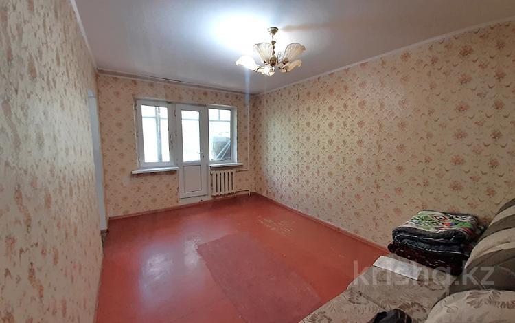 2-бөлмелі пәтер · 48 м² · 2/5 қабат, 7-й мкр., бағасы: 8 млн ₸ в Темиртау — фото 3