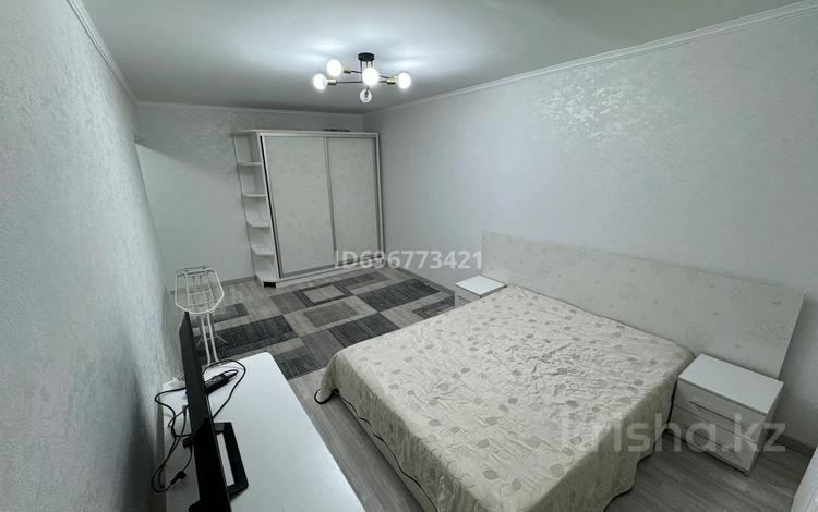 1-комнатная квартира · 40 м² · 4/5 этаж, мкр Тастак-3, Дуйсенова 25 — Оптовка на розыбакиева за 260 000 ₸ в Алматы, Алмалинский р-н — фото 6
