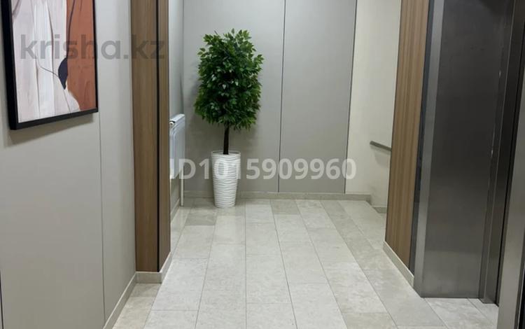 2-комнатная квартира · 70 м², Толе би 44 — Толе Би-Бектурова за 300 000 ₸ в Астане, Есильский р-н — фото 2