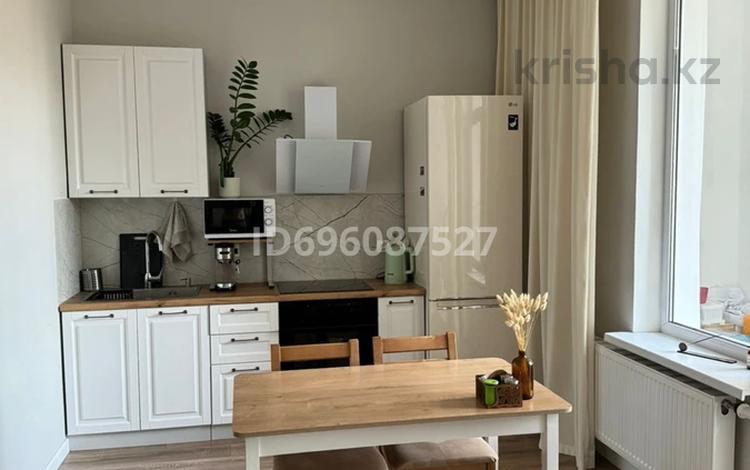 1-комнатная квартира · 48 м² · 3/18 этаж, Достык 8/2 за 490 000 ₸ в Астане, Есильский р-н — фото 2