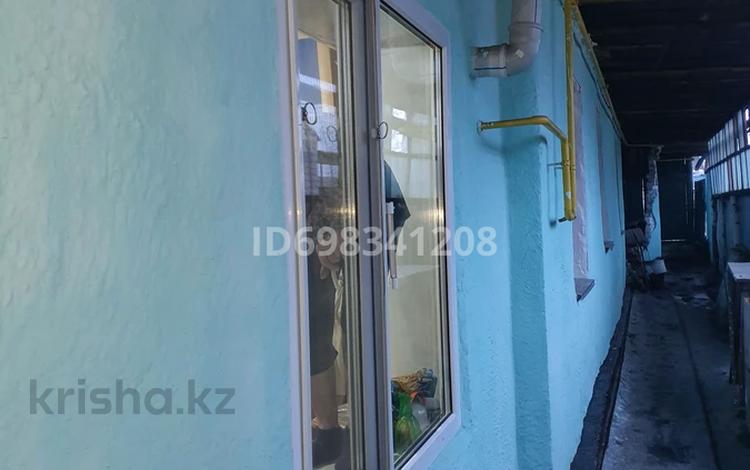 Часть дома · 3 комнаты · 65 м² · 1 сот., мкр Михайловка — ОБЛ ГАИ за 12 млн 〒 в Караганде, Казыбек би р-н — фото 2