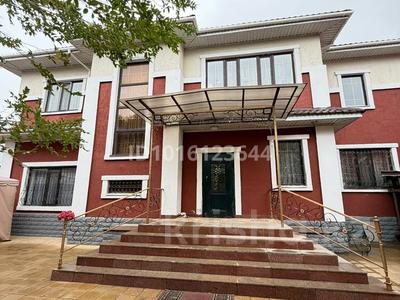 Жеке үй · 4 бөлме · 350 м², Кемел 2/1 2/1 — Магазин Нурсезим, Кемел кафе, бағасы: 80 000 ₸ в Астане, Алматы р-н