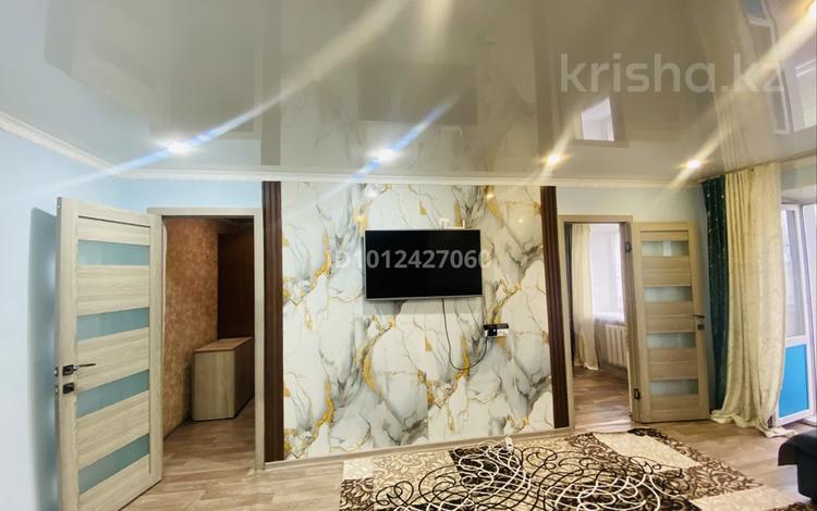 3-комнатная квартира · 48 м² · 5/5 этаж, Титова 140 7 — магазин сдал за 15 млн ₸ в Семее — фото 2