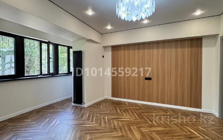 3-бөлмелі пәтер · 80 м² · 2/5 қабат, Шевченко — Желтоксан, бағасы: 92 млн ₸ в Алматы, Алмалинский р-н — фото 8