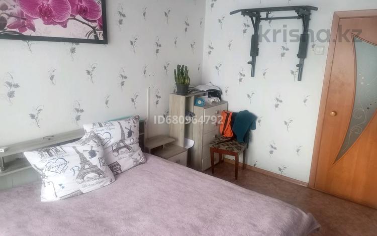 3-комнатная квартира · 64 м² · 5/5 этаж, Горького 13 за 7.5 млн ₸ в Алтае — фото 4