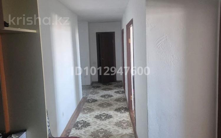3-бөлмелі пәтер · 80 м² · 5/5 қабат, Молдагуловой 15/9, бағасы: 20.8 млн ₸ в Усть-Каменогорске — фото 2