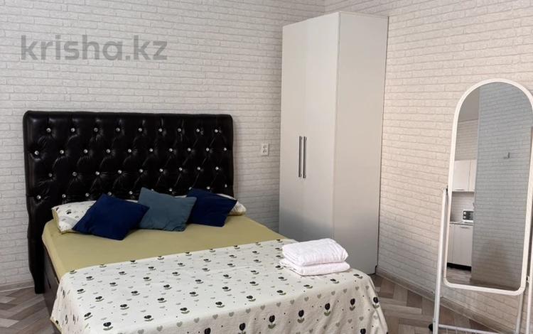 1-комнатная квартира · 50 м² · 2/9 этаж, Байзакова 131/1 — Толстого-Байзакова за 13 000 ₸ в Павлодаре — фото 15