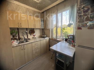 2-бөлмелі пәтер · 43.3 м² · 5/5 қабат, Карасай Батыра 221/35, бағасы: 33 млн ₸ в Алматы, Алмалинский р-н