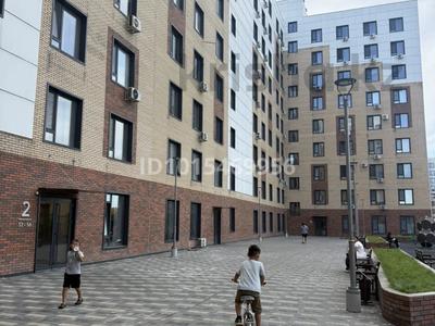 2-бөлмелі пәтер · 76 м² · 7/9 қабат, Баисейтова 108, бағасы: 45 млн ₸ в Семее