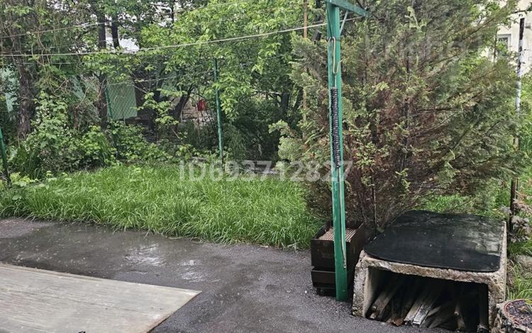 3-бөлмелі пәтер · 60 м² · 1/2 қабат, Сырым-Батыра 11/3 — Сырым- Батыра - Абая, бағасы: 25 млн ₸ в Алмалыке — фото 2