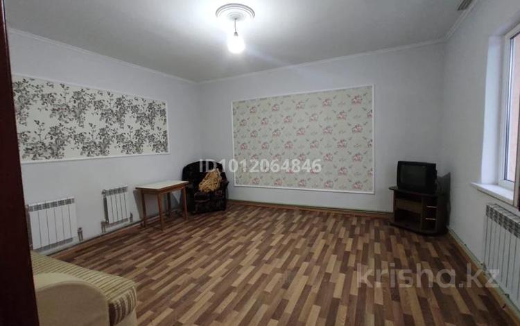 Отдельный дом · 2 комнаты · 80 м² · 3 сот., Макашева 14 а — Маңашева за 100 000 ₸ в Каскелене — фото 2