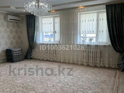 Отдельный дом · 4 комнаты · 140 м² · 10 сот., Жадыра 16 — Проезд Жадыра за 35 млн 〒 в Атырау, мкр Мирас