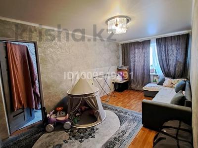 2-бөлмелі пәтер · 42.7 м² · 3/4 қабат, Айтеке-би 41 — Возле 11 школы,тд Березка, университет Нур, бағасы: 14 млн ₸ в Актобе, мкр. Курмыш