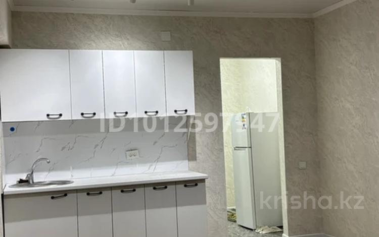 1-бөлмелі пәтер · 25.5 м² · 2/5 қабат, Көктем-1 ш/а. 71/10 — Аль Фара би, бағасы: 17.5 млн ₸ в Алматы, Бостандыкский р-н — фото 2