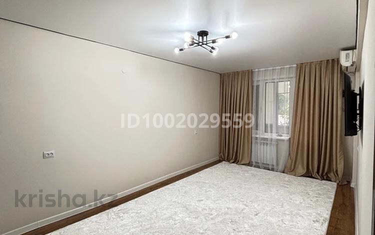2-комнатная квартира · 45.4 м² · 2/5 этаж, мкр Центральный 7 за 17.5 млн ₸ в Атырау — фото 3