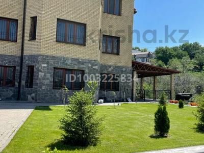 Отдельный дом · 7 комнат · 410 м², Коктюбе-1, ст Таугуль 58 — Толе би - Воад за 3 млн 〒 в Алматы, Медеуский р-н