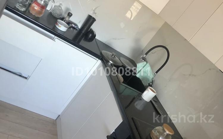 2-комнатная квартира · 56 м² · 8/9 этаж, Горка дружбы 38 за 80 000 ₸ в Темиртау — фото 2