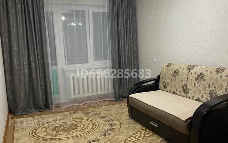 1-комнатная квартира · 34.9 м² · 3/5 этаж, мкр 5, Пр.А.Молдагуловой 24/1 — Остановка ДСК за 140 000 〒 в Актобе — фото 2