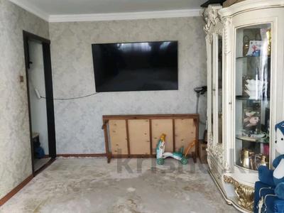 3-бөлмелі пәтер, 70 м², 5/5 қабат, 8-й микрорайон, 8-й микрорайон 12, бағасы: 18 млн 〒 в Шымкенте, Абайский р-н