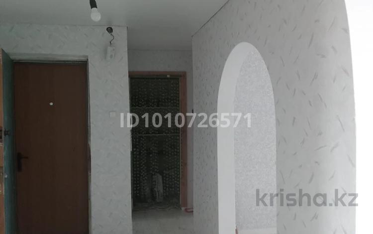 4-бөлмелі пәтер · 78 м² · 5/5 қабат, Каратюбинская 30, бағасы: 27 млн ₸ в Уральске — фото 2