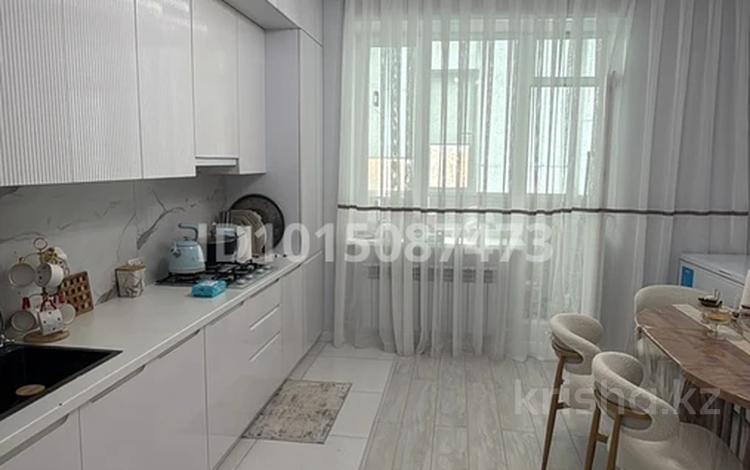 2-комнатная квартира · 87.9 м² · 1/6 этаж, мкр. Алтын орда, Мангилик ел 19 за 35 млн ₸ в Актобе — фото 2