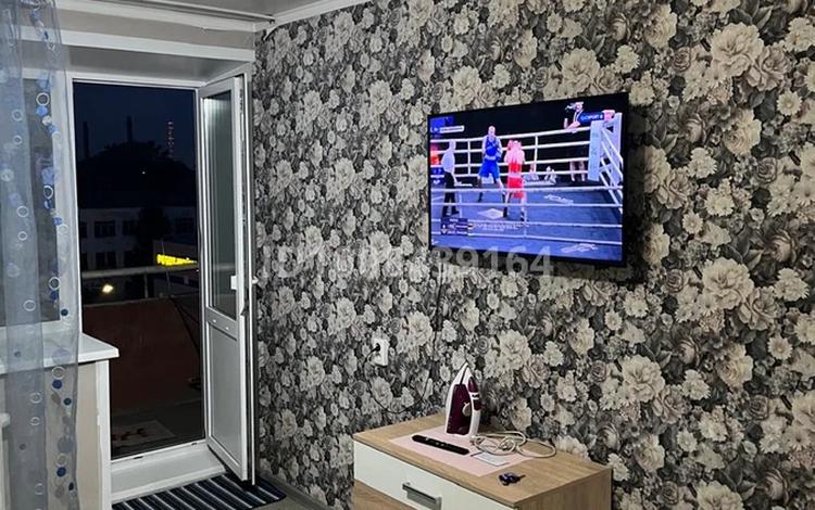 1-комнатная квартира · 36 м² · 3/9 этаж, Назарбаева 71 за 2 500 ₸ в Усть-Каменогорске, Ульбинский — фото 2