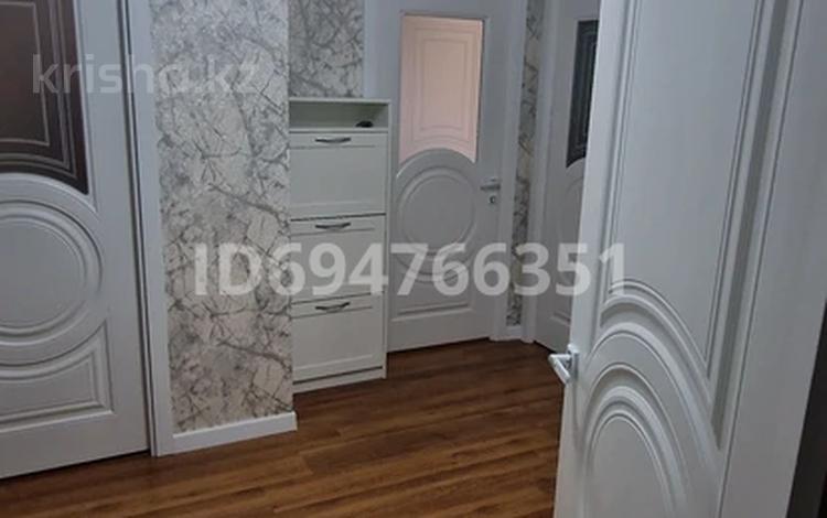 3-комнатная квартира, 65 м², 1/5 этаж, Авангард-4 15