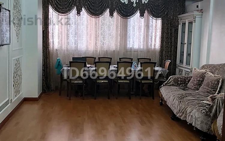 4-комнатная квартира · 140 м² · 10/15 этаж, Навои — Жандосова за 100 млн ₸ в Алматы, Бостандыкский р-н — фото 2