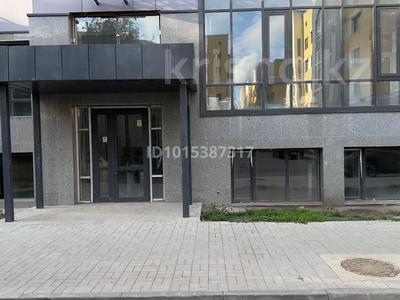 Свободное назначение, офисы, магазины и бутики, склады, общепит, салоны красоты, медцентры и аптеки, образование, кабинеты и рабочие места, студии · 170.3 м² за 1 млн ₸ в Астане, Есильский р-н
