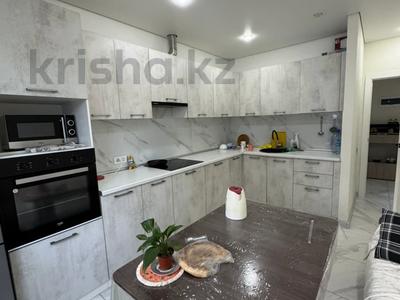 2-комнатная квартира · 60 м² · 1/10 этаж, Толе би 285/1 — Утеген батыра за 39.5 млн ₸ в Алматы, Ауэзовский р-н