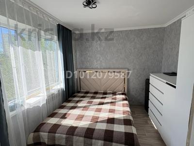 4-бөлмелі пәтер · 62 м² · 2/5 қабат, 15-й мкр. 3А, бағасы: 13 млн ₸ в Караганде