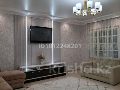 2-комнатная квартира · 61 м², ул. Желтоксан 3А за 18 000 ₸ в Шымкенте, Абайский р-н