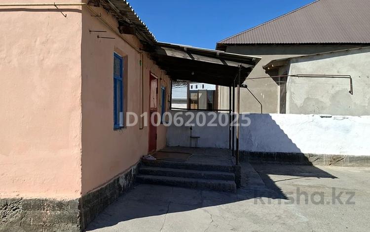 7-комнатная квартира · 154 м² · 1/1 этаж, Дибаев 18 за 16 млн ₸ в Туркестане — фото 2