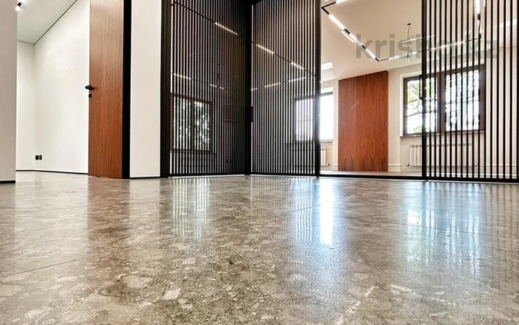 4-комнатная квартира · 240 м² · 4/9 этаж, Пушкина 64 — Карасай батыра за 500 млн ₸ в Алматы, Медеуский р-н — фото 5