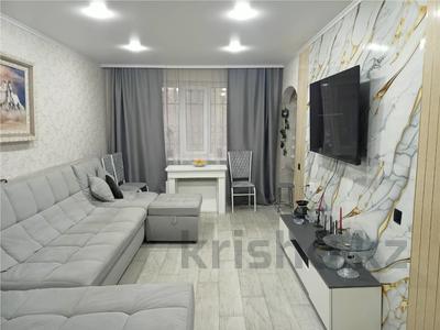 2-комнатная квартира · 43.2 м² · 1/5 этаж, 7 мик-он — маг. Гвоздика за 9.8 млн 〒 в Темиртау