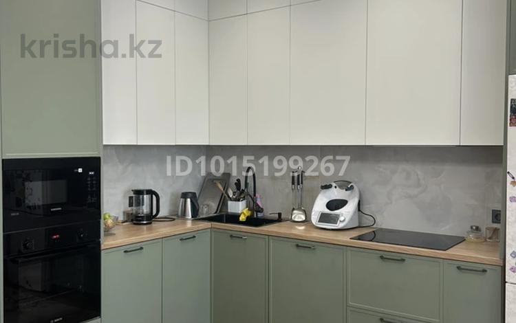 3-комнатная квартира · 100 м² · 6/9 этаж, Александр Сызганов 1/2 за 85 млн ₸ в Астане, Есильский р-н — фото 2