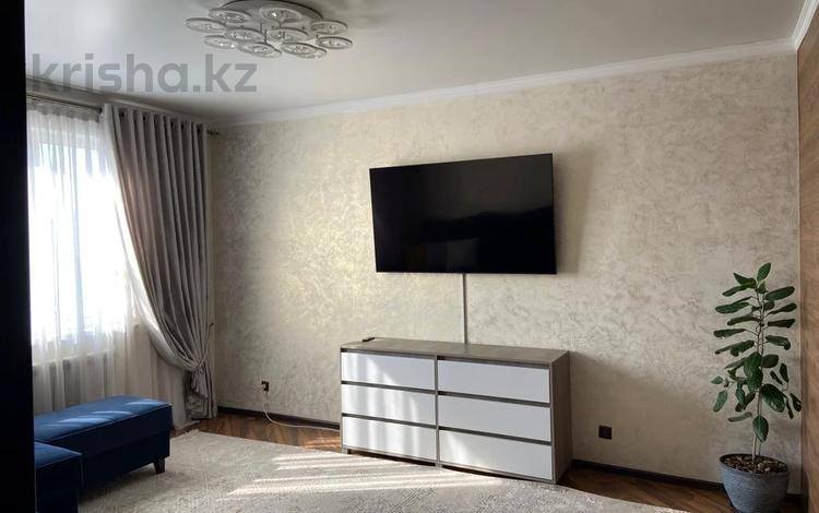 3-бөлмелі пәтер · 80 м² · 8/9 қабат, мкр Акбулак — Школы/ детский сады/ остановки, бағасы: 38 млн ₸ в Алматы, Алатауский р-н — фото 6