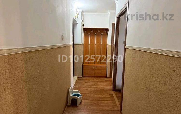 2-бөлмелі пәтер · 43 м² · 5/5 қабат, Байтурсынова 46 — На против рынка Жана Семей, бағасы: 22 млн ₸ — фото 2