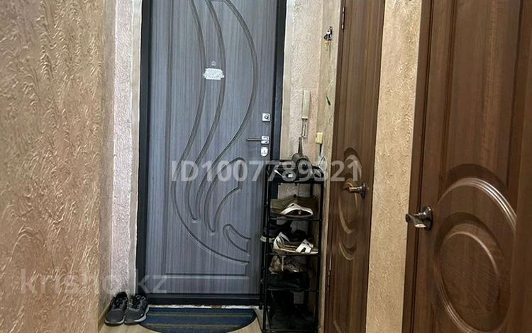2-бөлмелі пәтер · 60 м² · 8/10 қабат, Каржаубаева 259, бағасы: 24 млн ₸ в Семее — фото 2