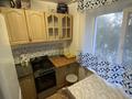 2-комнатная квартира · 45 м² · 3/5 этаж, Абая Кунанбаева 18 — Находится возле магазина Плаза за 12 000 ₸ в Бурабае — фото 2
