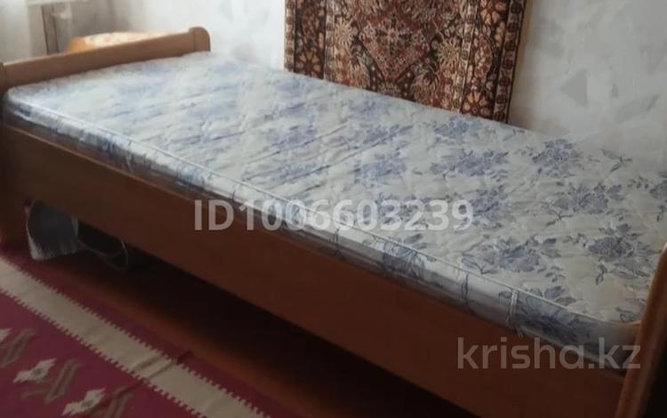 1 бөлме · 11 м², Серикбаев 1/1, бағасы: 135 000 ₸ в Усть-Каменогорске — фото 2
