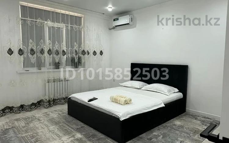 1-комнатная квартира · 42.7 м² · 5/9 этаж, мкр Нурсая, Абулхайыр хана — По проспекту Абулхаир хана, в районе школы-лицея им. Аль-Фараби и центра Astana Vision, рядом с ЖК SANDI, ЖК Samgar, ЖК Берекет и ЖК Асылтас. Поблизости также находится Farabi International School. за 200 000 ₸ в Атырау — фото 2