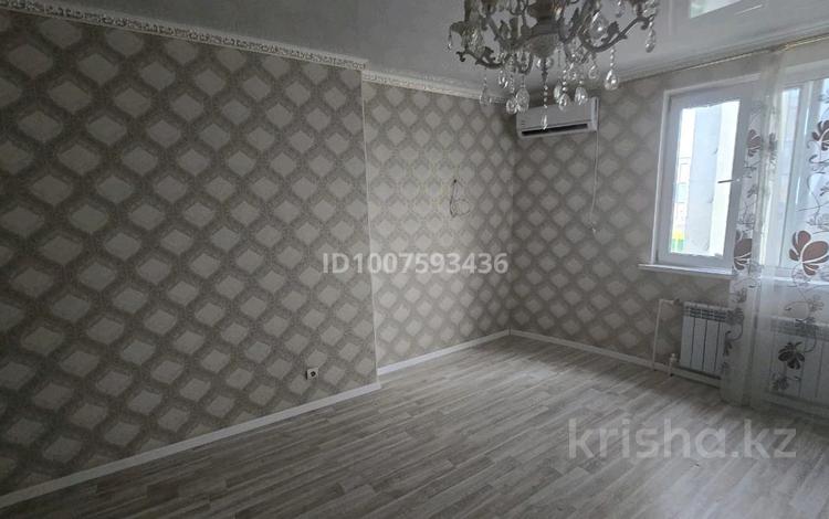 2-комнатная квартира · 60 м² · 4/18 этаж, мкр Кадыра Мырза-Али, Срым датова 32/2 — Парк прещидента за 160 000 〒 в Уральске — фото 2