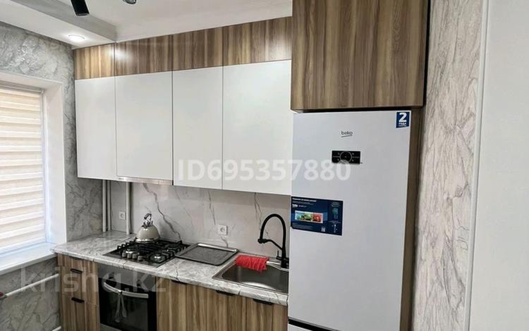 2-комнатная квартира · 65 м² · 3/5 этаж, 30-й мкр 183 — БИЛ, НИШ, ТЦ "ОЛЖА"', Супермаркет " ДИНА" за 14 000 ₸ в Актау — фото 3