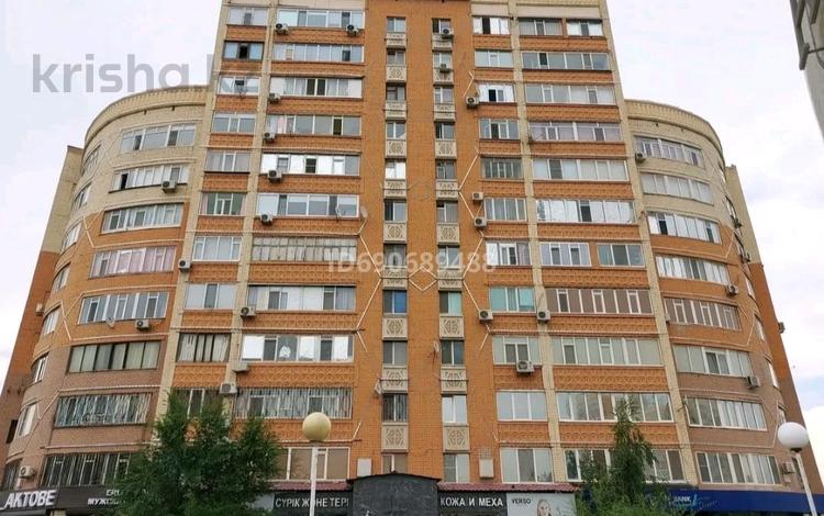 4-бөлмелі пәтер · 97 м² · 2/12 қабат, Абилкаир Хана 69 — Алии Молдагуловой, бағасы: 28 млн 〒 в Актобе — фото 2