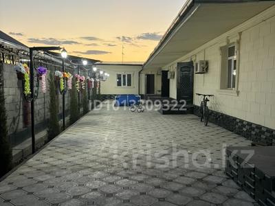 6-комнатная квартира · 200 м² · 1 этаж, Ибрахим ата 10 за 21 млн ₸ в Туркестане