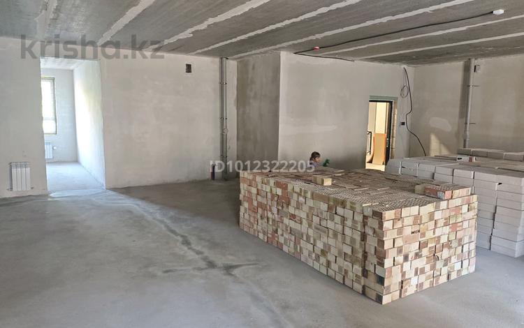 3-бөлмелі пәтер · 110.5 м² · 1/5 қабат, мкр Михайловка , Крылова 15, бағасы: 50 млн ₸ в Караганде, Казыбек би р-н — фото 2